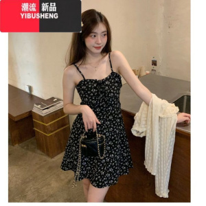 YIBUSHENG款胖mm法式别致黑色碎花吊带裙大码纯欲甜辣风显瘦雪纺连衣裙女