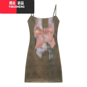 YIBUSHENG美拉德复古蝴蝶结印花吊带连衣裙女季2024新款气质修身开叉长裙