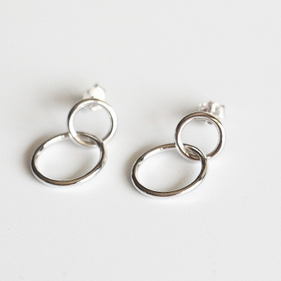 S925纯银耳钉极简风银耳钉女简约圆圈纯银正品韩版流行学生饰品女送女朋友老婆情人节七夕生日礼物