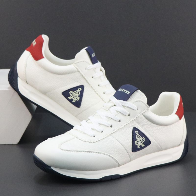 新款秋季男鞋真皮小白鞋防滑耐磨运动德训鞋时尚休闲鞋男板鞋