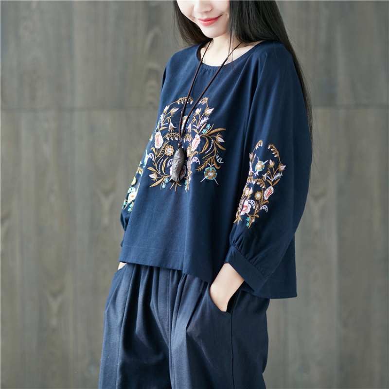 2018春季新款民族风大码女装胖MM圆领泡泡袖衬衫刺绣圆领棉麻上衣