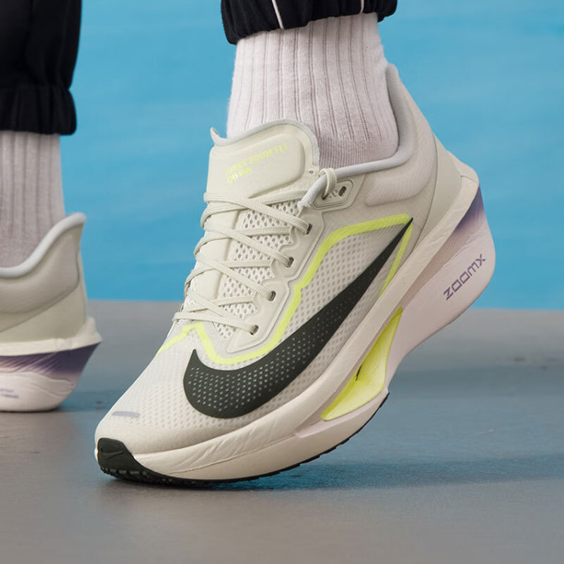 耐克(NIKE)跑鞋男鞋新款时尚潮流户外休闲鞋缓震耐磨透气运动鞋跑步鞋FN8454-004 ZP