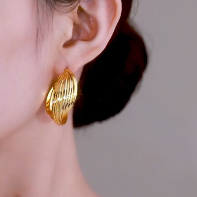 复古港风金属高级感耳圈2022新款潮法式网红耳饰新款设计感耳坠女送女朋友老婆情人节七夕生日礼物