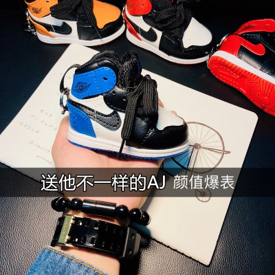 瑞仕兹情人节送男友朋友给男生创意实用礼品特别走心有意义可爱迷你创意个性特别生日礼物鞋子潮礼物男炫酷女移动电源抖音同款