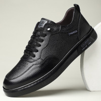 头层牛皮男鞋新款春款皮鞋子休闲男士百搭软底真皮驾车小白鞋