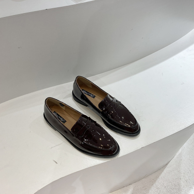 七色王国小皮鞋女英伦风漆皮一脚蹬低跟懒人乐福鞋JK黑色低帮单鞋潮豆豆鞋休闲鞋