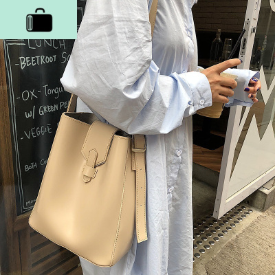 水桶包女2020新款韩版简约百搭大容量单肩包斜跨包包休闲子母包潮NEW LAKE女斜挎包