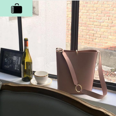 韩版可拆卸肩带个性气质单肩水桶包复古休闲百搭女包手提斜挎包潮NEW LAKE女士单肩包