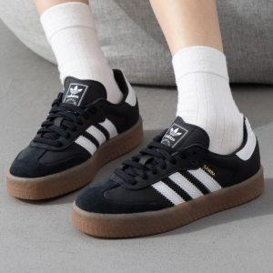 Adidas阿迪达斯三叶草女子新款运动休闲舒适低帮耐磨板鞋ID0440 ZP