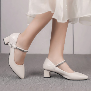 妈妈真皮皮鞋软底春秋季跳舞鞋舞蹈鞋软皮女鞋子女中跟四季鞋