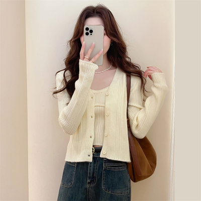 [清仓1折价56.9元,不叠加优惠券]唐狮春秋新款针织套装女吊带开衫两件套设计感小众韩系气质上衣qd