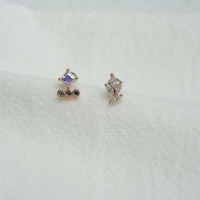 韩国耳钉叶子方钻小巧别致百搭耳骨钉旋转圆球堵送女朋友老婆情人节七夕生日礼物