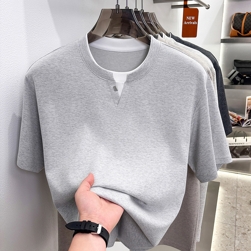 假两件小V领短袖男T恤2026夏季新款长绒棉简约纯色透气男士T恤