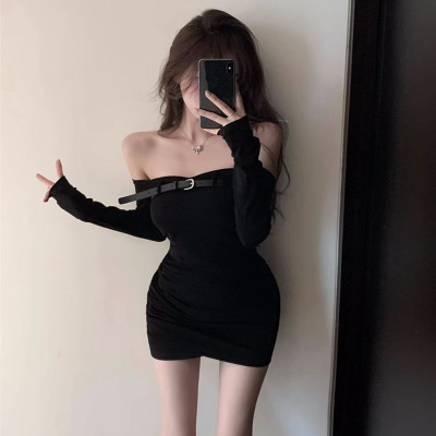 纯欲风一字肩连衣裙女式春秋新款辣妹气质内搭紧身长袖包臀短裙子