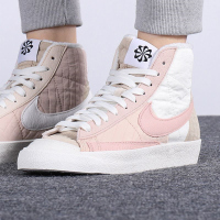 Nike耐克 女子冬季BLAZER 运动休闲加绒板鞋DO7445-261 Z