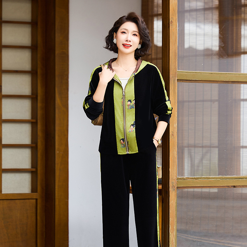 年中老年女装春装衣服时尚洋气妈妈装40-60岁连帽休闲套装女
