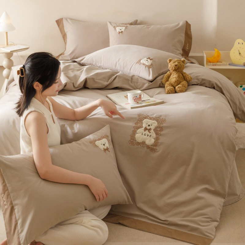 磨毛刺绣四件套小熊简约秋冬款加绒被套纯棉加厚保暖床上用品