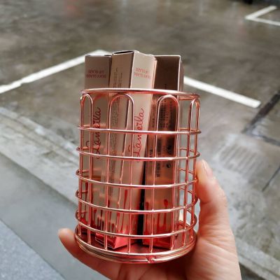 北欧ins风简约金色桌面铁艺笔筒收纳桶收纳筐创意化妆笔筒收纳盒玫瑰金拱形-易品
