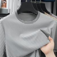 夏季新款男士圆领条纹轻奢休闲简约时尚透气舒适商务短袖T恤