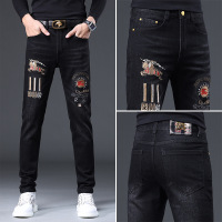 轻奢欧货黑色刺绣牛仔裤男秋季新款潮牌修身小脚休闲长裤子男