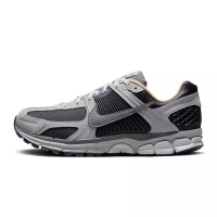 NIKE耐克跑步鞋ZOOM VOMERO 5轻便低帮男鞋运动鞋HV5982-001 C