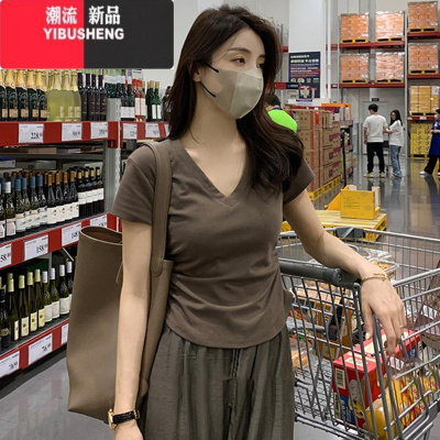 YIBUSHENGv领正肩短袖t恤女季2024新款设计感小众修身显瘦不规则短款上衣