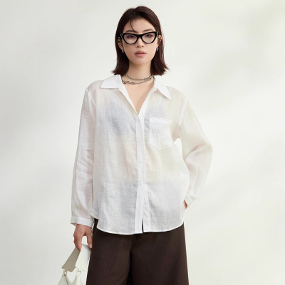 松弛感 舒适V领苎麻白色衬衣女2025夏季新款简约宽松防晒长袖衬衫
