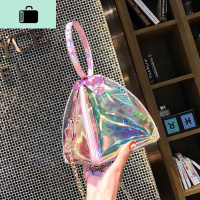 包包女2020新款三角粽子镭射手提包可爱少女七彩单肩包链条斜挎包NEW LAKE女士单肩包