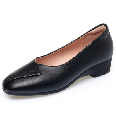 防滑舒适方头妈妈浅口单鞋新款软皮春秋皮鞋中年复古女鞋时尚潮流