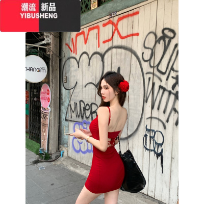 YIBUSHENG蝴蝶镂空露背吊带连衣裙女季纯欲风短裙红色显身材收腰包臀裙子