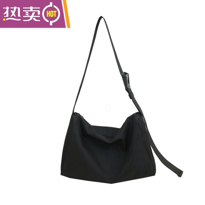 NEWLAKE单肩包男大容量斜挎包潮旅行包运动健身学生背包日系潮牌工装包斜挎包男