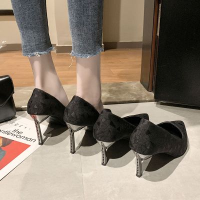 简翔高跟鞋女2020新款韩版百搭414243大码细跟水钻跟职业黑色单鞋