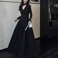 辣妹v领小众设计感褶皱飘带连衣裙女秋季修身显瘦a字长裙新款