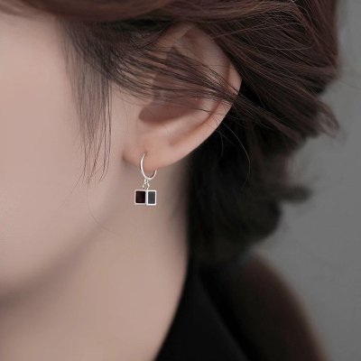s925银针黑色方糖耳圈女小众设计独特耳扣耳坠高级感气质耳环耳饰送女朋友老婆情人节七夕生日礼物