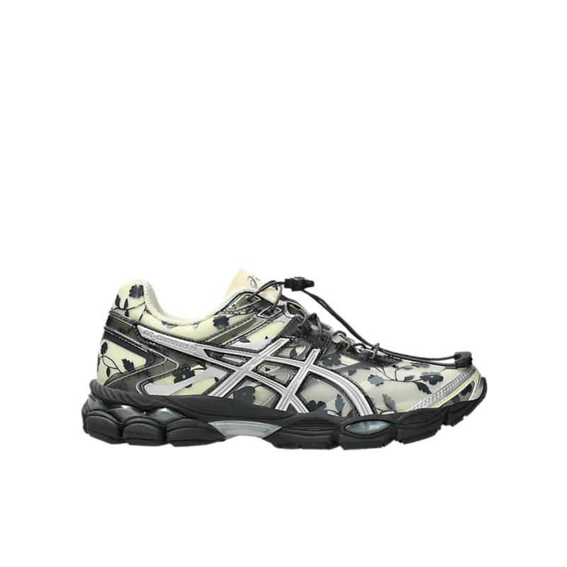 ASICS跑步鞋男舒适透气防滑轻便圆头系带款花卉图案橡胶鞋底户外