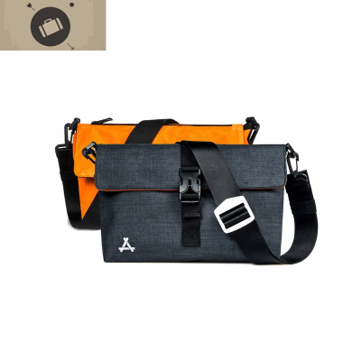 单肩包男潮牌斜挎包街头潮流时尚嘻哈双面邮差包个性横款背包艾狄伊娃斜挎包男黑和橘红双面