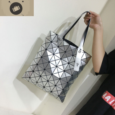 2020新款款几何包包百变折叠手提包女士单肩时尚百搭镭射菱形包潮艾狄伊娃手提包