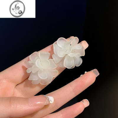 JiMi白色花朵耳环女2023年新款潮夏季花瓣超仙耳钉小众设计感气质耳饰