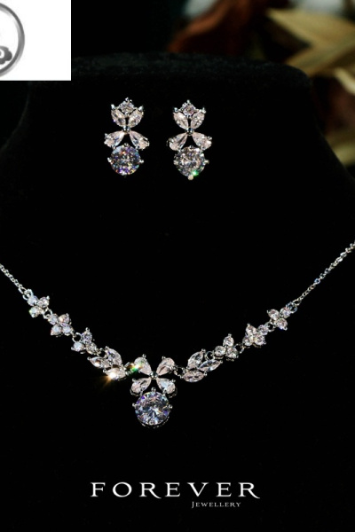 JiMi奢华精致简约锆石项链耳环套装新娘婚纱礼服配饰年会生日配饰超闪