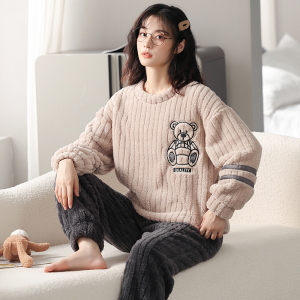 啄木鸟新款珊瑚绒睡衣女加绒加厚冬季休闲家居服保暖套装女可外穿