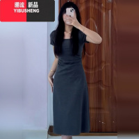 YIBUSHENG法式方领连衣裙子女季2024年新款设计感气质显瘦高级感包臀长裙