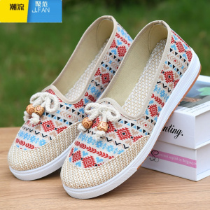 聚范老北京布鞋女新款透气软底中老年妈妈鞋平底舒适老人休闲单鞋