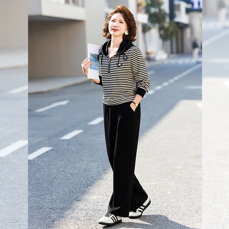 2026年春装新款套装妈妈装40-60岁中老年女士休闲运动服女大码女