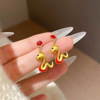 本命年生肖蛇年新年耳环2024新款高级感适合秋冬的耳饰耳钉女送女朋友老婆情人节七夕生日礼物