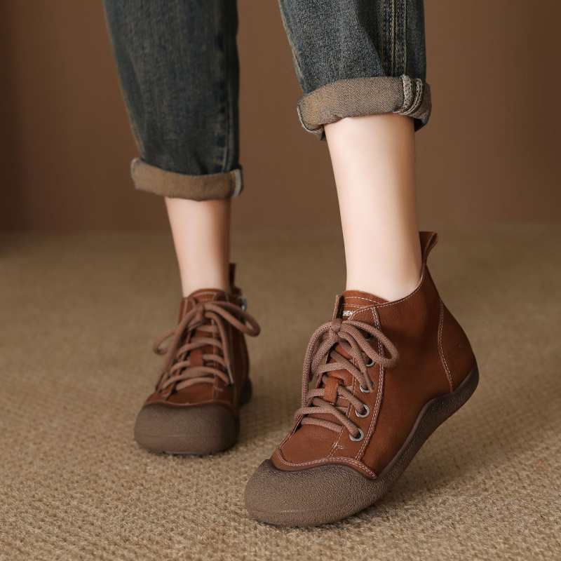 真皮复古女皮靴软底防滑头层牛皮马丁靴秋冬新款百搭通勤短靴