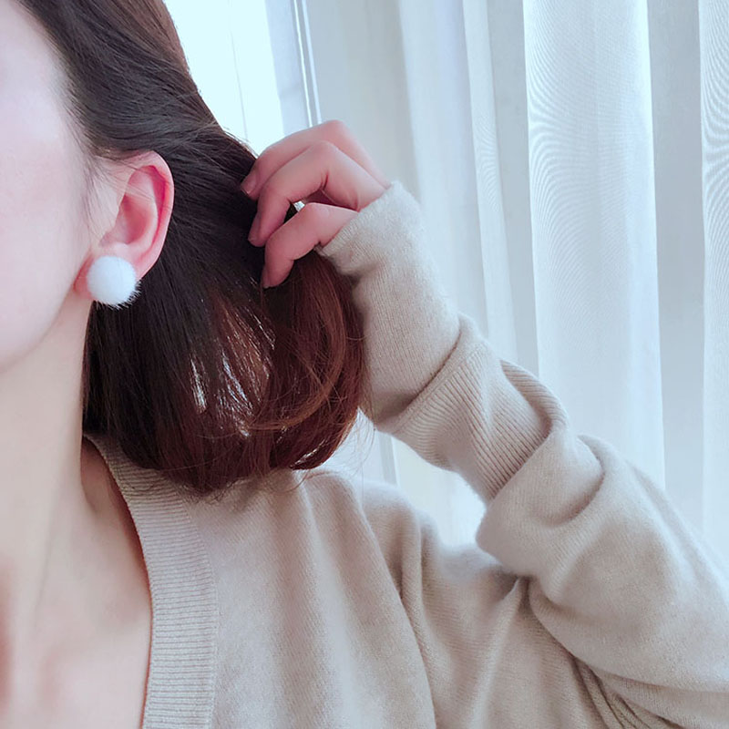 S925纯银毛绒圆形耳钉女秋冬日韩流行简约少女心软妹超萌可爱送女朋友老婆情人节七夕生日礼物