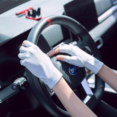 白手套礼仪开车