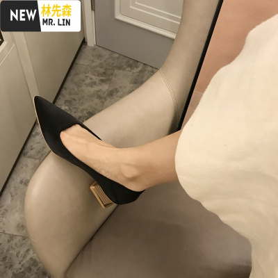 林先森红色结婚鞋2021年新款法式粗高跟鞋女秀禾新娘鞋平时可穿两穿单鞋休闲鞋