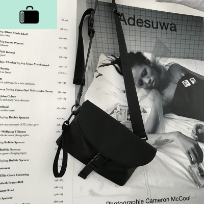 韩版ins原宿风街头百搭斜挎包个性蹦迪单肩包学生手机包男女包潮NEW LAKE 黑色女斜挎包