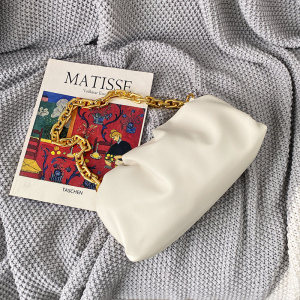 斯妮拉 宋慧乔同款真皮牛皮白褶皱粗链条柔软bv云朵包小ck腋下饺子包小包 米白色